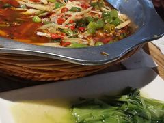 -兔行天下-鸿鹤鲜锅兔(中海国际店)