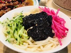 老北京炸酱面-皇家冰窖小院(什刹海店)