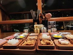 -银米·云南传统过桥米线(双廊黑金冠店)