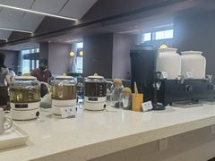 -上海虹桥中心爱琴海亚朵S酒店