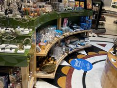 -雅典机场免税店
