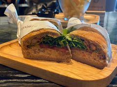 虾仁金枪鱼三明治-THE WOODS 简餐 (国贸商城店)