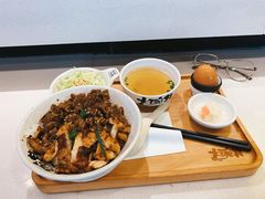 -熊吞·大碗丼烧肉饭(济宁万达广场店)