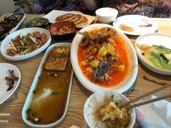 -小镇大厨新概念复合中餐厅(万达广场大连高新店)