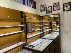 -罗伯特眼镜·蔡司官方授权(罗湖国贸店)