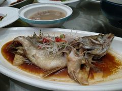 -南京悦客假日酒店