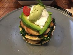 牛油果蘑菇菠菜水波蛋-AFS Cafe & Canteen(闽江二路店)