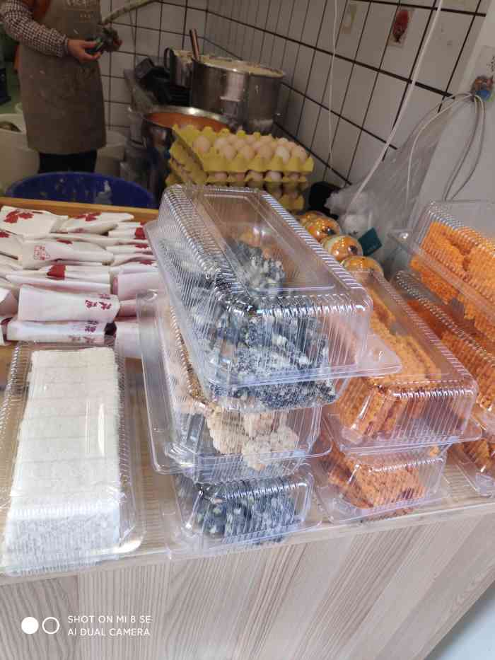 巧金陵粑粑坊(台东总店)-"这个 粑粑坊 名字有点怪!但是松软可口 .
