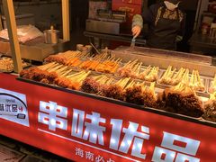-泰龙城小吃街