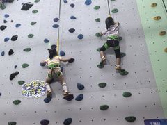 -蓝天攀岩-青少年训练(罗湖益田假日广场店)