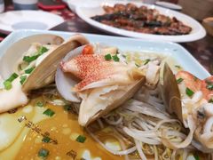 绣球菌蒸小橡蚌-宋小谨·泉州菜(西沙湾店)