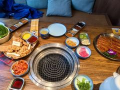 -明洞阿姨·韩式酱蟹烤肉·创意料理(三元桥店)