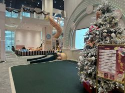 -奈尔宝·儿童乐园·亲子餐厅(华采天地店)