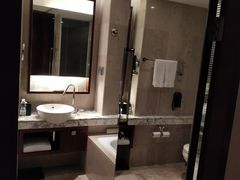 -上海龙之梦万丽酒店