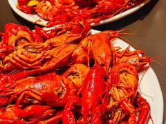 -涨巢·潮玩水疗局