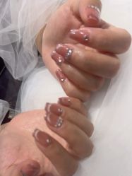 -悦指间美甲美睫