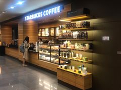 面包甜点陈列柜-星巴克(上海交通大学店)