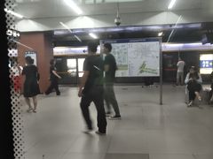 -白石桥南(地铁站)