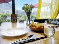 靠窗位-暹罗酒肆泰餐厅酒吧