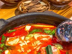 -黔二妞地摊火锅(龙华清湖店)