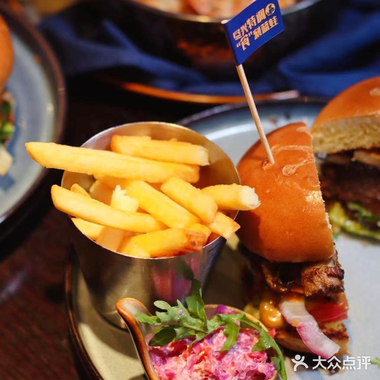 蓝蛙20周年全新菜单，氛围感十足的西餐厅