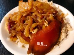 -胡须张鲁肉饭(美食文化馆店)