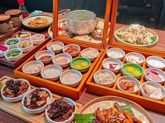 -良米山·云南野生菌过桥米线(上海首店)