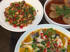 -爱啤精酿·民谣酒馆(滨江店)