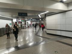 -体育场(地铁站)