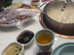 -洪氏嗨捞·猪肚鸡火锅(阳光天地店)