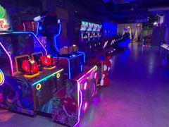 -嗨翻Hi-Fun竞技主题乐园·蹦床亲子生日轰趴(国光1937店)