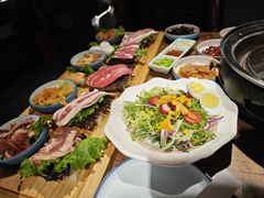 -明洞阿姨·韩式酱蟹烤肉·创意料理(三元桥店)