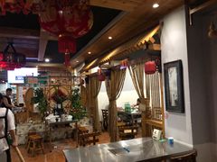 大堂-老庭院烤羊腿(十年青岛总店)