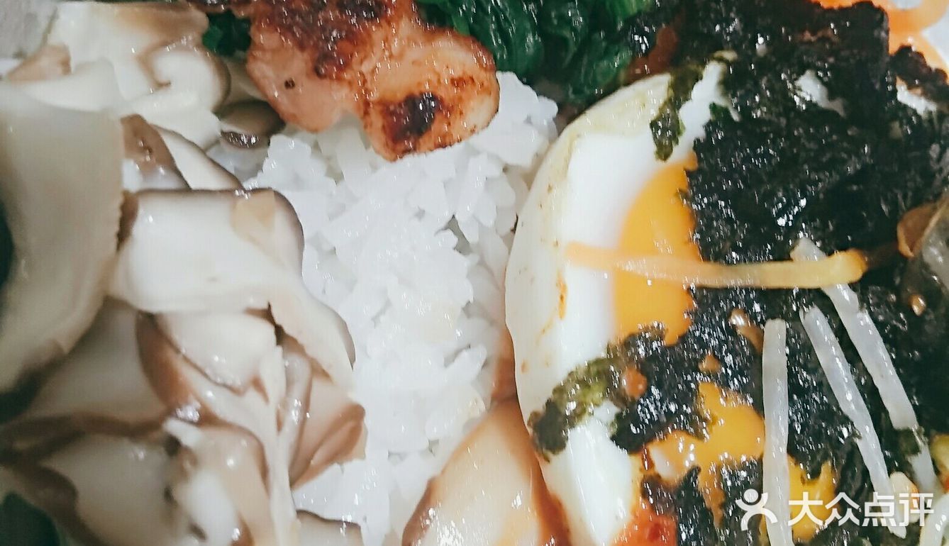 韩国拌饭必点的，分量特别多，味道好极了