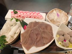 -海底捞火锅鲜切牛肉主题店(长寿路店)