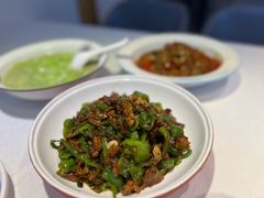 辣椒炒肉-俏湘厨•地道湘菜(建华南路店)