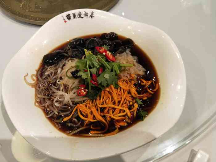 春祥辽菜楼"环境幽静,院子很大.地理位置好找,在辽宁.