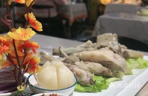 Xinjiang Guest-Hosting Hand-Grabbed Lamb