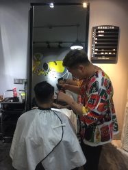 -茶发Salon·烫发染发理发