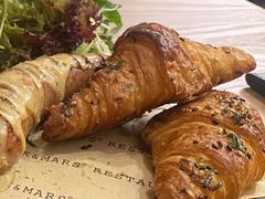 -Mark&Mars Restaurant
