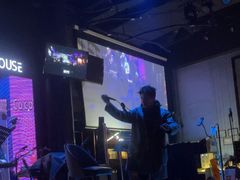 -INLOVE Live House