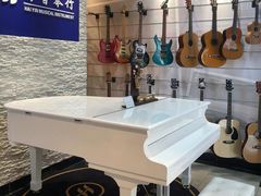 -海音琴行雅马哈钢琴·海伦·施特劳斯(金沙店)