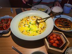 QQ酸汤鱼-蜜桃餐厅·伴山(绿宝广场店)