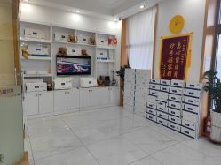 -靓芙泉祛痘.科技美肤连锁