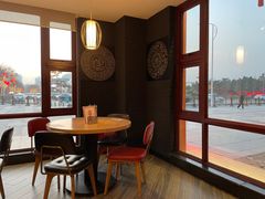 靠窗位-必胜客(花舞大唐博物馆店)