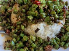 芽菜四季豆饭-西部马华清真兰州牛肉面·烧烤夜市(关东店)