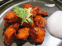 红酒泡沫牛仔粒-荟廷·晶萃(陆家嘴尚悦湾店)