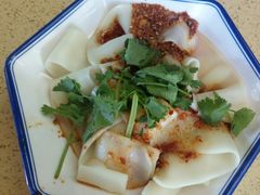 -东巴谷野生菌火锅餐厅