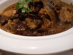 小鸡炖蘑菇-上关雪東北菜(中房金谊店)