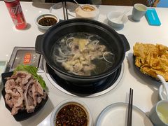 -东椰·海南椰子鸡火锅(朝阳门店)